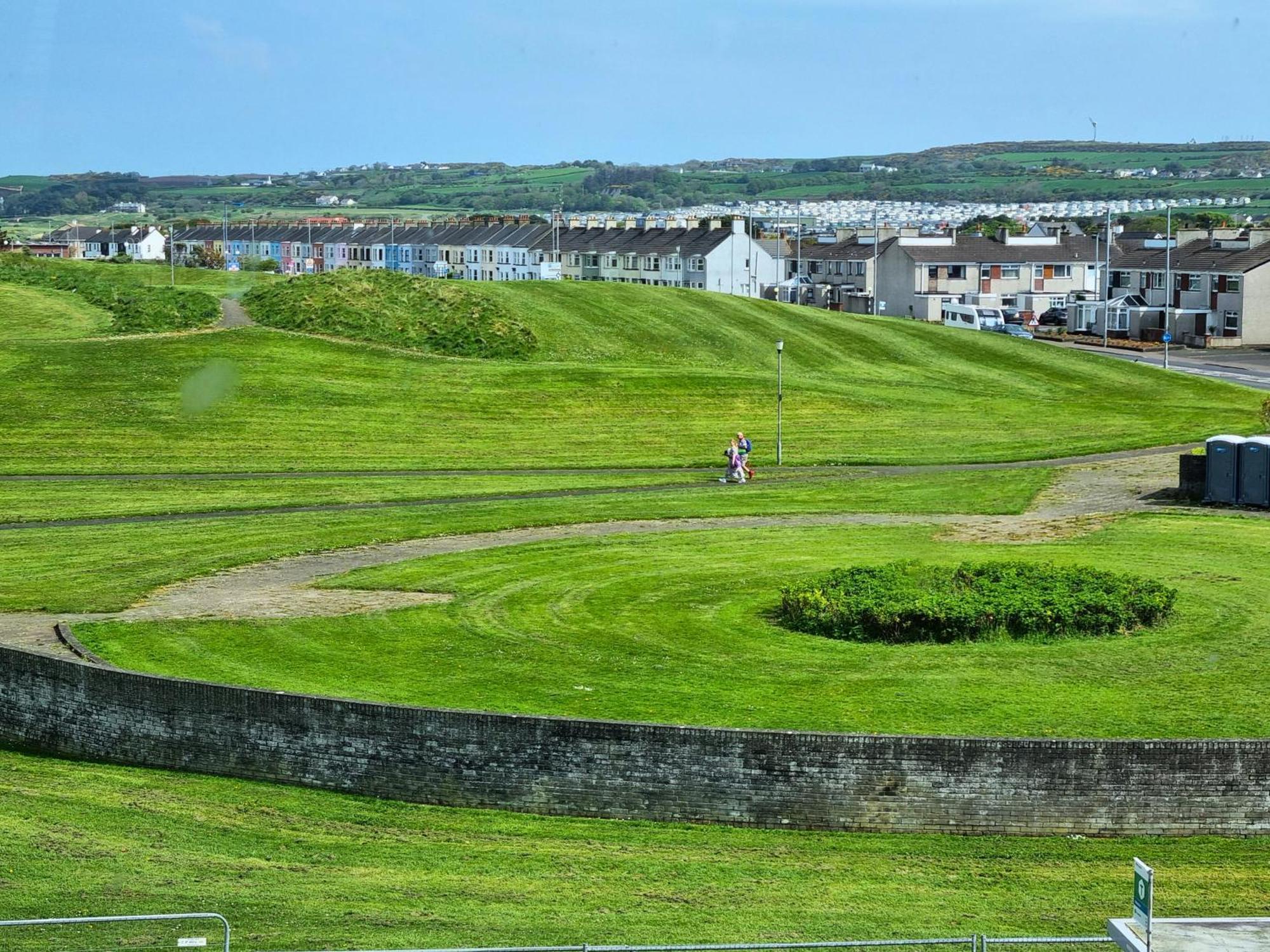 Апартаменты 5 Dunluce Park - Portrush By The Sea Экстерьер фото