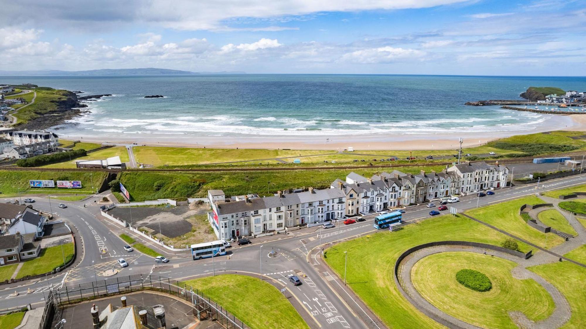 Апартаменты 5 Dunluce Park - Portrush By The Sea Экстерьер фото